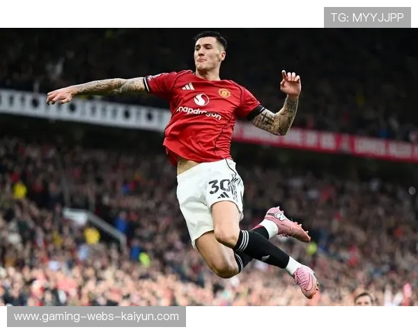 英超曼联定位球破门,老特拉福德气氛炸裂